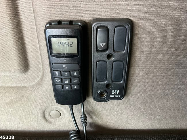 Scania  P 410 8x2 Euro 6 Retarder Autotransporter met hydraulische oprijrampen (21)