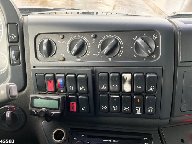 MAN  TGA 26.360 Hiab 16 Tonmeter laadkraan (13)