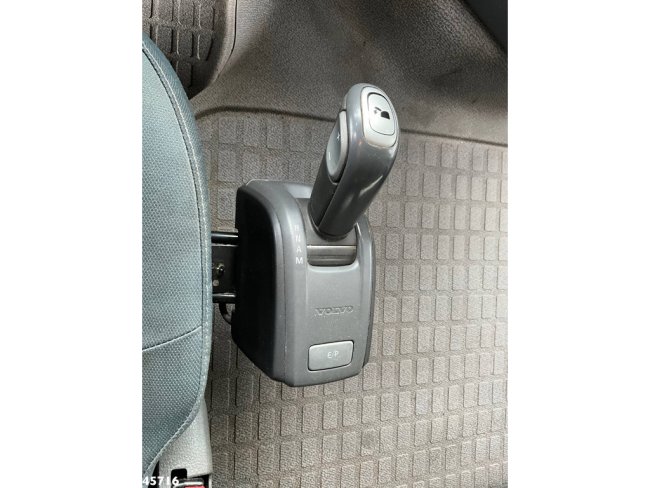 Volvo  FH 400 8x4 Fassi 80 Tonmeter laadkraan (17)