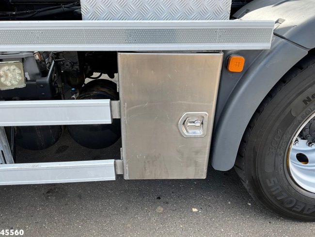 MAN  TGS 35.440 8x4 HMF 16 Tonmeter Z-kraan (9)