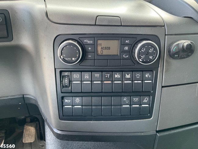 MAN  TGS 35.440 8x4 HMF 16 Tonmeter Z-kraan (14)