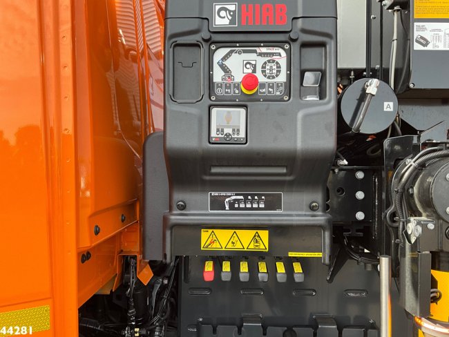 DAF  FAN XD 340 Euro 6 Hiab 23 Tonmeter laadkraan (9)