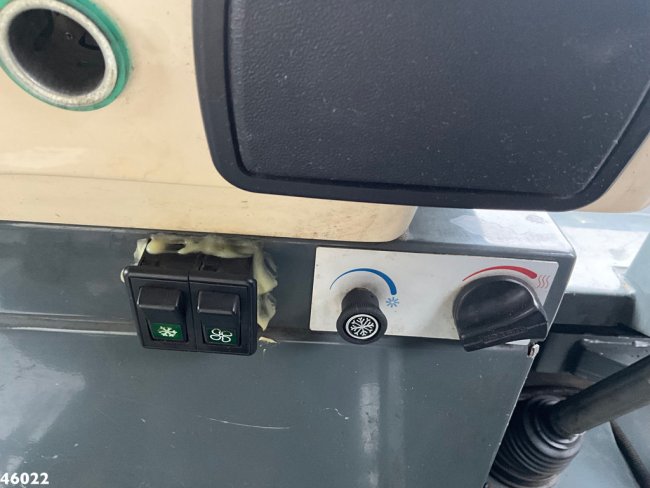 Ravo  580 with 3-rd brush (15)