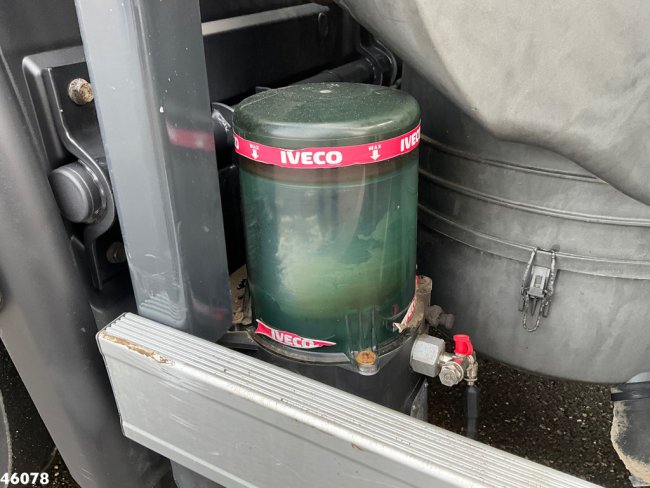 Iveco  Stralis AD260SY Euro 6 MKG 15 Tonmeter laadkraan Just 72.311 km! (8)