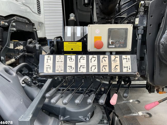 Iveco  Stralis AD260SY Euro 6 MKG 15 Tonmeter laadkraan Just 72.311 km! (9)