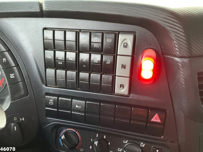 Iveco  Stralis AD260SY Euro 6 MKG 15 Tonmeter laadkraan Just 72.311 km! (12)