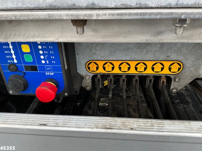 Mercedes-Benz  Arocs 3540 8x4 Euro 6 HMF 19 Tonmeter Z-kraan Just 118.906 Km! (11)