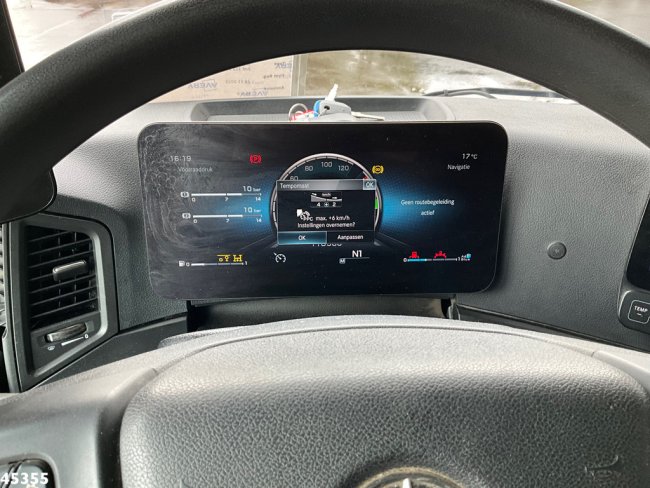 Mercedes-Benz  Arocs 3540 8x4 Euro 6 HMF 19 Tonmeter Z-kraan Just 118.906 Km! (18)