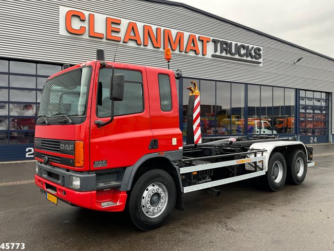 DAF  FAT 75.320 6x4 Full steel Hiab 17 Ton haakarmsysteem Just 64.623 Km! (1)