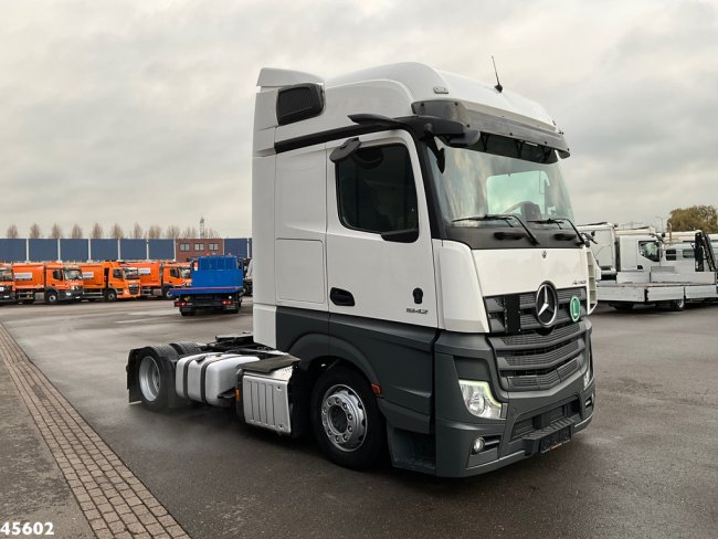 Mercedes-Benz  Actros 1842 Mega GigaSpace MirrorCam (1)