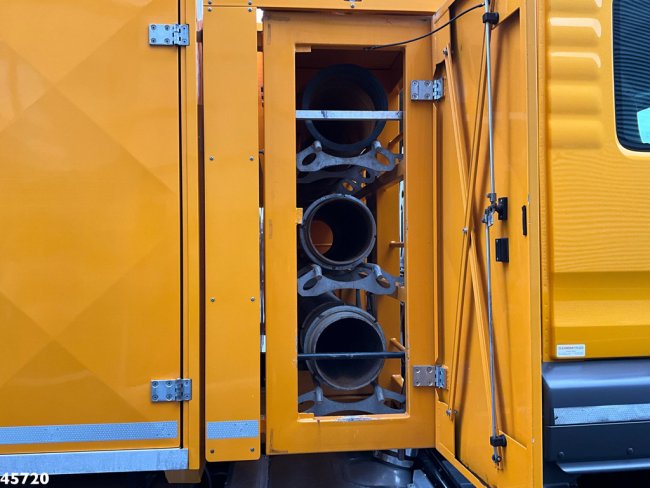 MAN  TGS 35.500 8x4 Euro 6 MTS Saugbagger Just 40.559 km! (9)