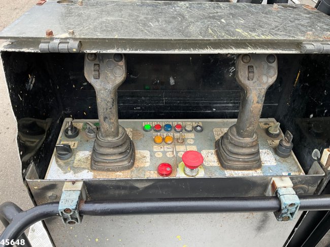 Mercedes-Benz  Axor 1828 GSR 32 Meter hoogwerker met Jib (11)