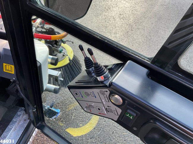 Ravo  540 CD Euro 6 with 3-rd brush (13)