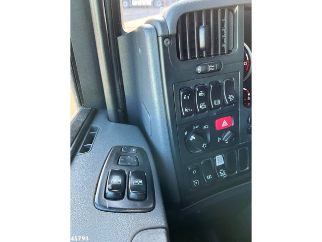 Scania  P 320 Euro 6 HMF 26 Tonmeter laadkraan (30)