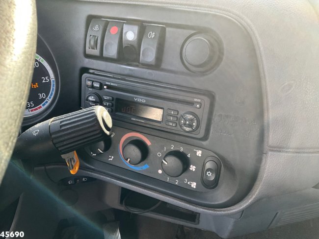 DAF  FA 55 LF 220 HMF 10 Tonmeter laadkraan Just 119.287 km! (12)