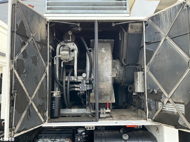 MAN  TGA 33.440 6x4 MTS Dino 8m³ Saugbagger Just 173.476 km! (7)