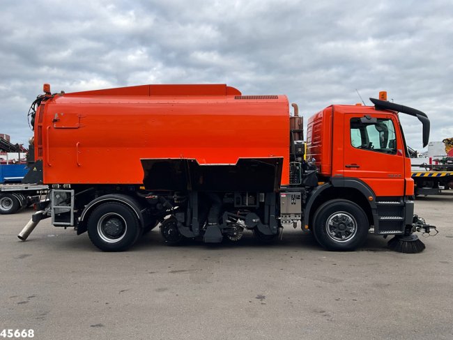 Mercedes-Benz  Axor 1833 4x4 Schörling SORF Schienenreinigungs/Railway sweeper Just 38.680 Km! (7)