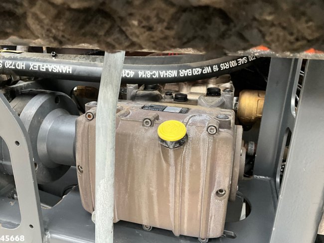 Mercedes-Benz  Axor 1833 4x4 Schörling SORF Schienenreinigungs/Railway sweeper Just 38.680 Km! (20)