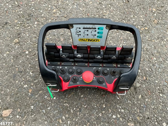 Renault  C 460 Euro 6 8x4 Palfinger 19 Tonmeter laadkraan (9)