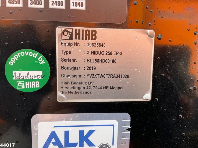 Volvo  FM 420 8x2 Hiab 25 Tonmeter laadkraan + Welvaarts weighing system (26)