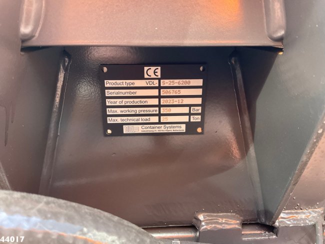 Volvo  FM 420 8x2 Hiab 25 Tonmeter laadkraan + Welvaarts weighing system (27)