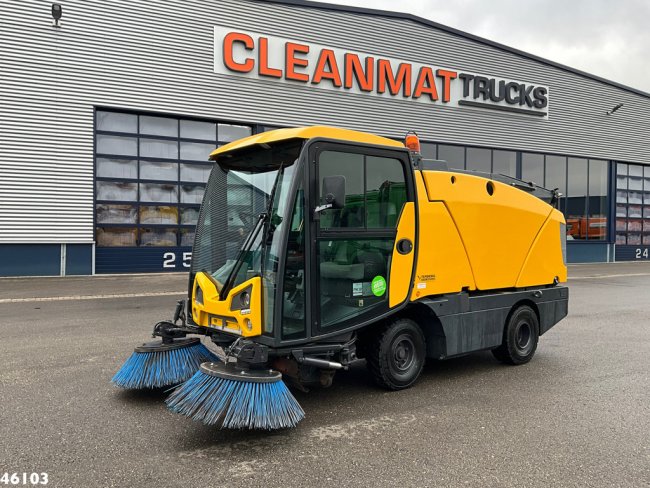 Johnston  CN201 Euro 6 (1)