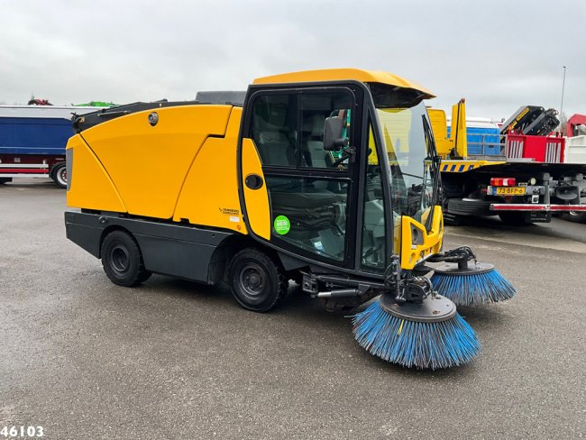 Johnston  CN201 Euro 6 (2)