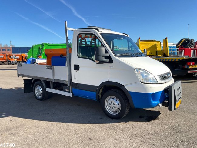 Iveco  Daily 35S12 300 met Nido zoutstrooier Just 88.053 km! (1)