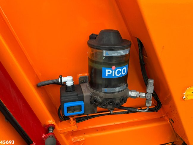 FUSO  Canter 9C18 Euro 6 Zoeller 7m³ Just 176.158 km! (7)