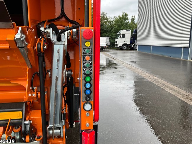 DAF  FAG XD 300 Geesink 20m³ (9)