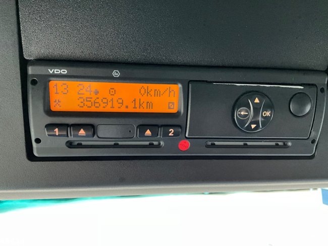 Mercedes-Benz  Arocs 3251 8x4 Euro 6 Retarder HMF 85 Tonmeter laadkraan Fly-Jib (21)