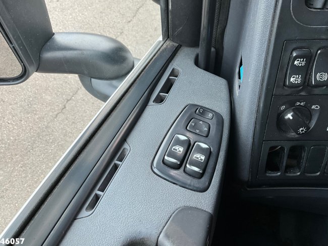 Scania  P 360 8x2 Hiab 21 Tonmeter laadkraan (17)