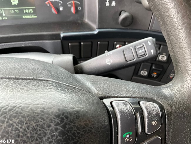 Volvo  FH 420 8x4 HMF 22 Tonmeter laadkraan (18)