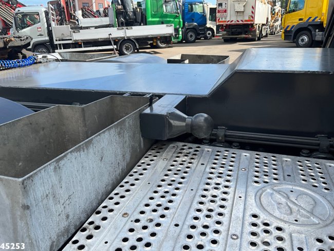 Mercedes-Benz  Arocs 3253 8x4 Hiab 105 Tonmeter laadkraan (15)