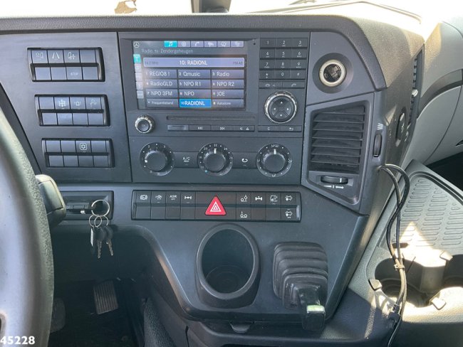 Mercedes-Benz  Antos 2542 6x2 Euro 6 Hyva 18 portaalarmsysteem (11)
