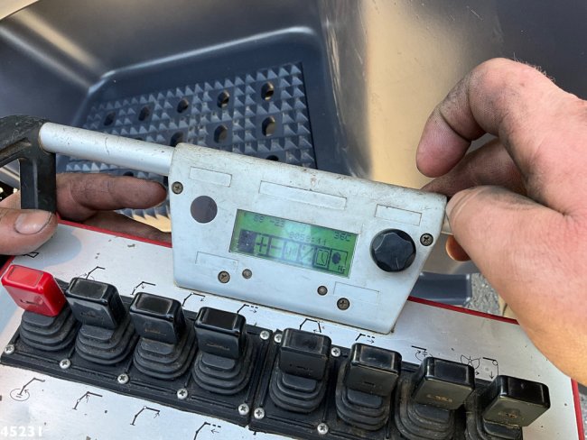 Iveco  Trakker AD410T41 Fassi 80 Tonmeter laadkraan + Fly-Jib Just 80.441 Km! (23)