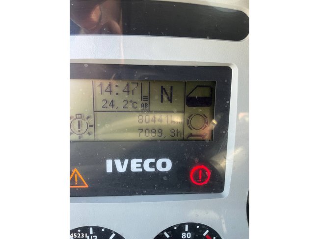 Iveco  Trakker AD410T41 Fassi 80 Tonmeter laadkraan + Fly-Jib Just 80.441 Km! (24)