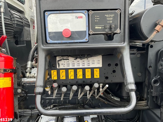 Ginaf  X 3232 S Euro 5 Manual Hiab 28 Tonmeter laadkraan (9)