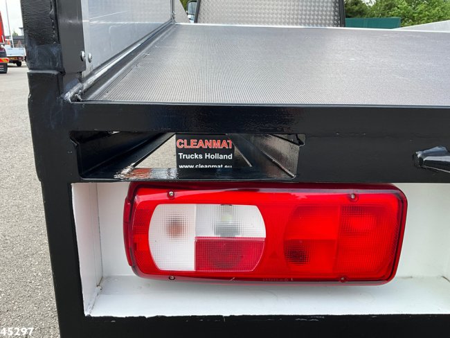 Volkswagen Crafter 35 2.0 TDI met Nieuwe Oprijcarrosserie (7)