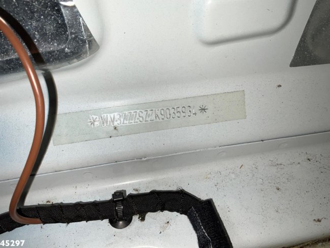 Volkswagen Crafter 35 2.0 TDI met Nieuwe Oprijcarrosserie (16)