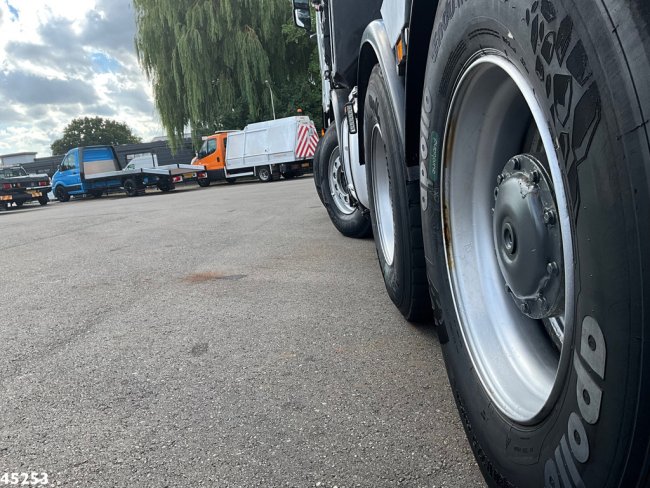 Mercedes-Benz  Arocs 3253 8x4 Hiab 105 Tonmeter laadkraan (17)