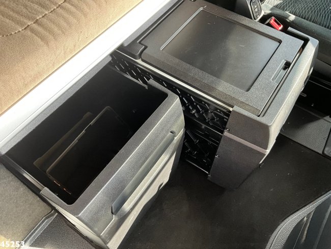 Mercedes-Benz  Arocs 3253 8x4 Hiab 105 Tonmeter laadkraan (24)