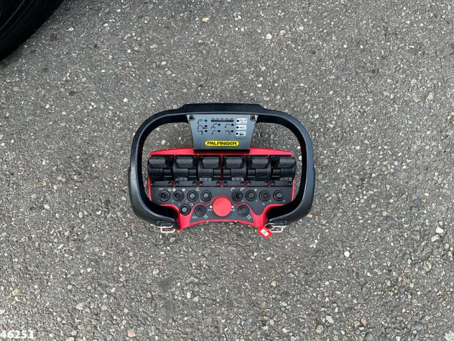 DAF  FAD 85 CF 410 8x4 Palfinger 20 Tonmeter laadkraan (23)