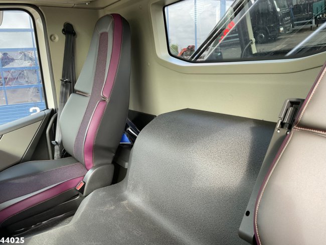 Volvo  Volvo FM 460 8x2 Hiab 25 Tonmeter laadkraan (15)