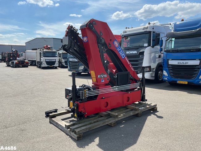 HMF  23 Tonmeter laadkraan NEW & UNUSED! (3)