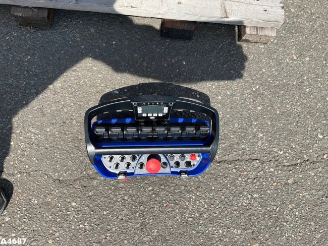 HMF  23 Tonmeter laadkraan New and Unused! (8)