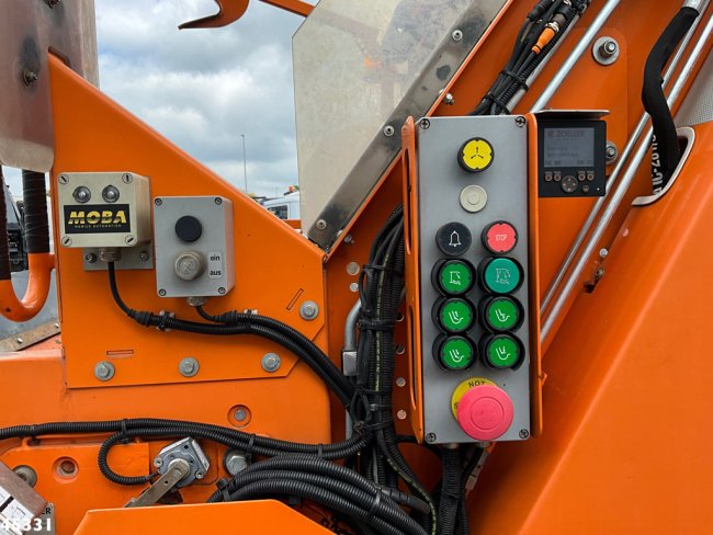 FUSO  Canter 9C18 Euro 6 Zoeller 7m³ Just 108.440 Km! (9)