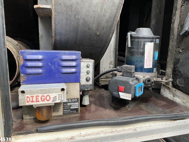 MAN  TGA 33.440 6x4 MTS Dino 8m³ Saugbagger Just 173.476 km! (8)