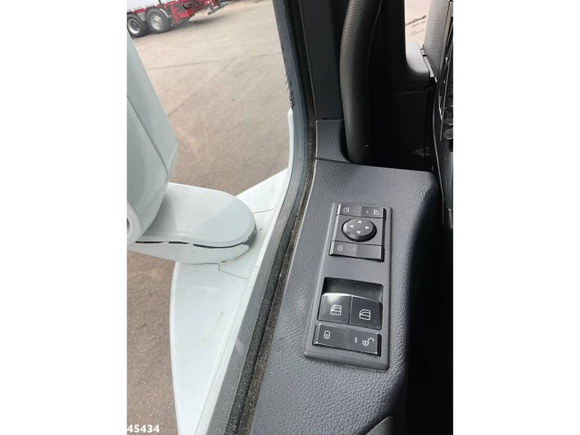 Mercedes-Benz  Arocs 3251 8x4 Euro 6 Retarder HMF 85 Tonmeter laadkraan Fly-Jib (17)