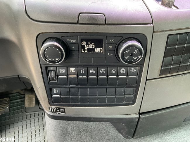 MAN  TGS 26.400 6x4 Manual Full Steel Just 327.817 km! (10)